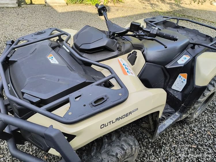 Quadriciclo canam Outlander pro 2025