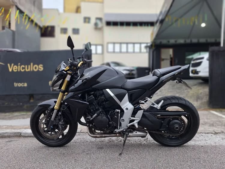 HONDA CB 1000R 2015 COMPLETA - FINANCIA 100%