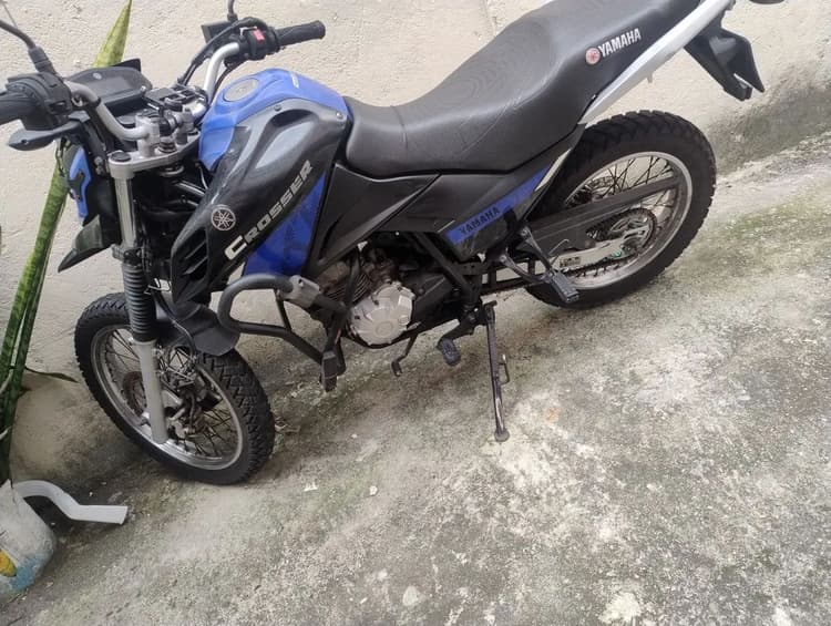 CROSSER 150. 