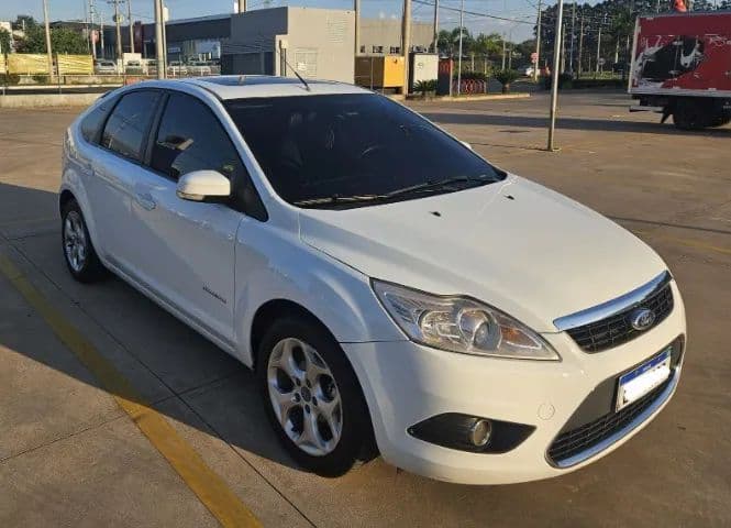 Ford Focus Titanium 2.0 16V Flex 5P Mec. 2012