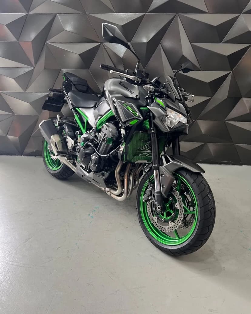 Z 900