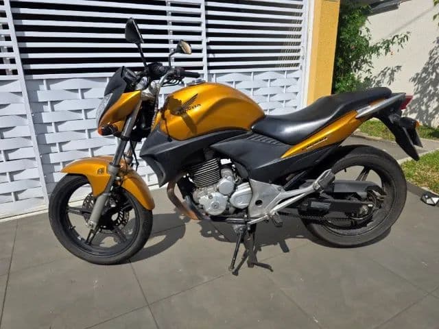 CB300 2011