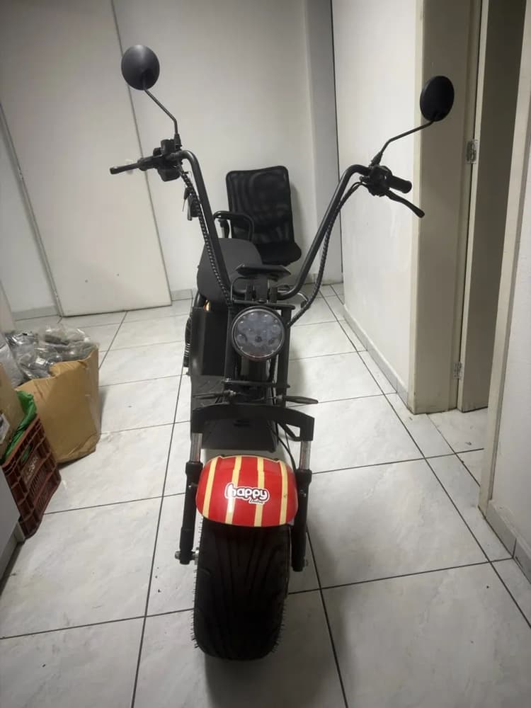 Vendo Scooter happy 2023 com apenas 295km