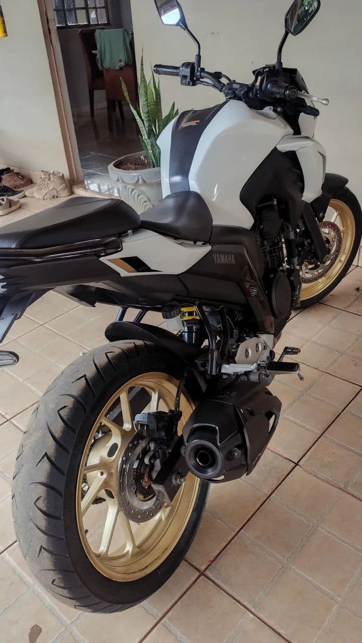 FZ25 SEMI NOVA 2025