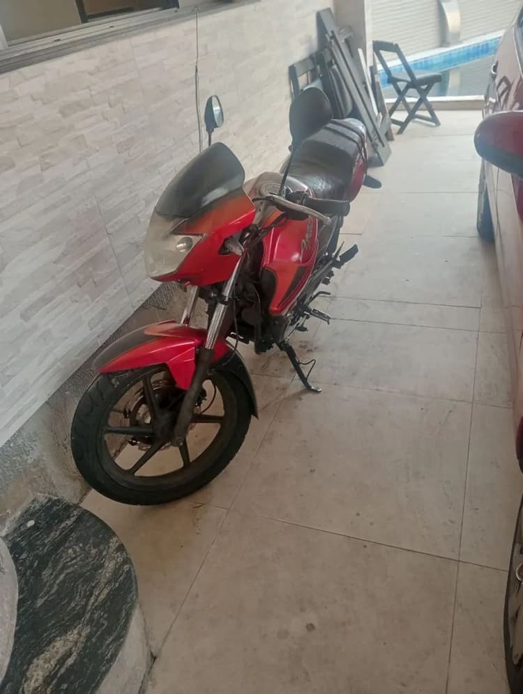 Apache 150 , moto documentada para rodar 
