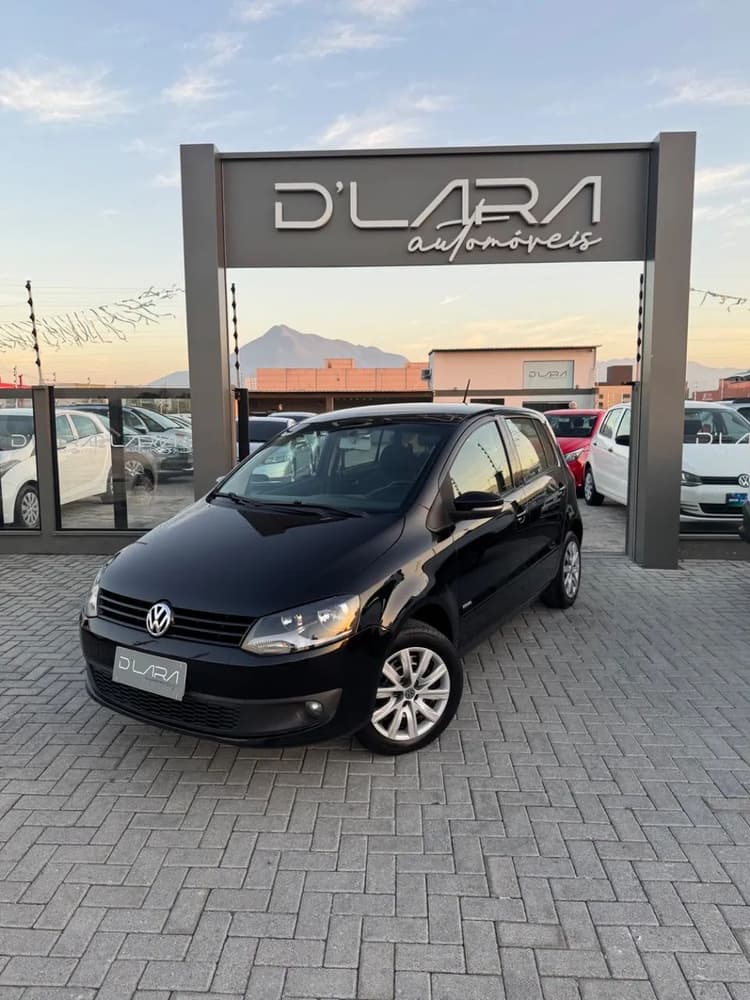Volkswagen Fox 1.0 MI Total Flex 8V 5P 2013