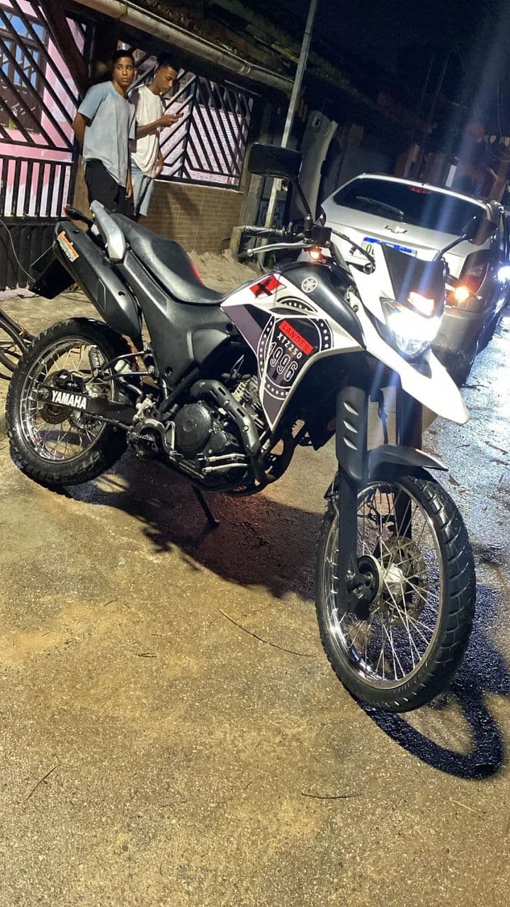 LANDER 250 