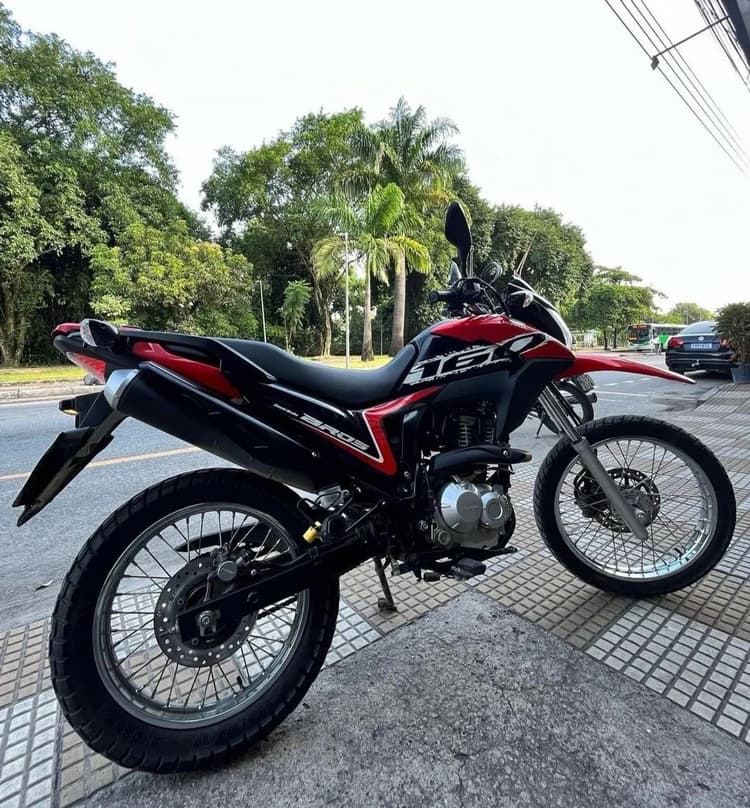 Bros 160