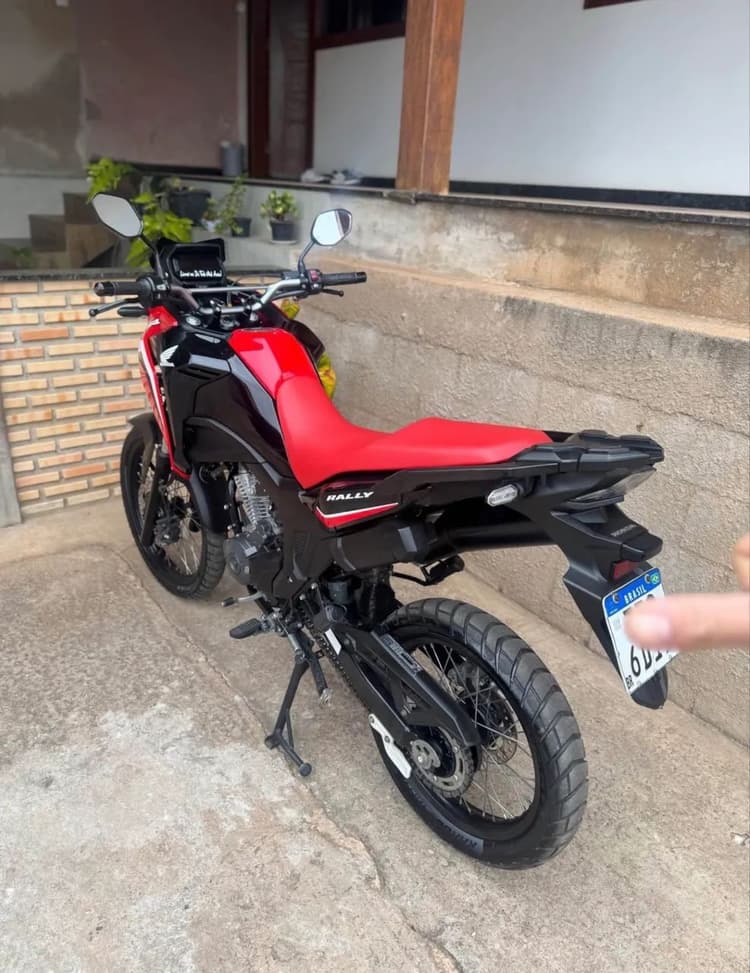 SAHARA 300 IMPECÁVEL 