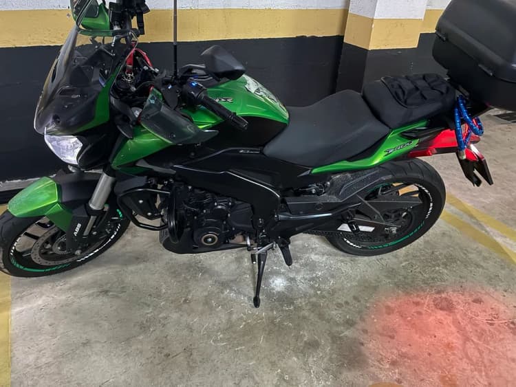 Bajaj dominar 400 