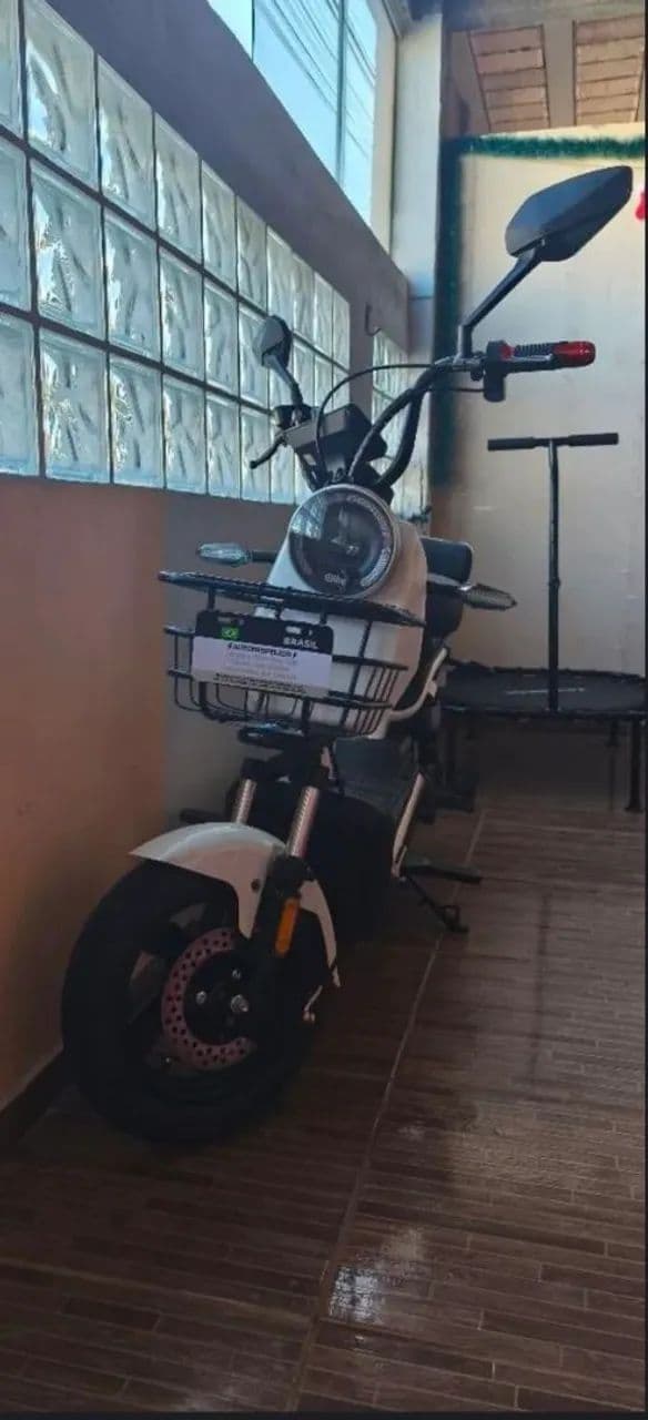 Vendo bicicleta elétrica nova (28)998853084