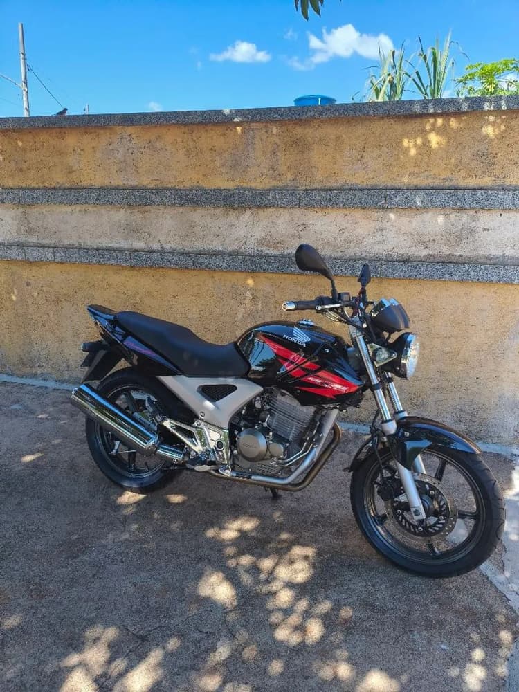 CBX Twister 2008