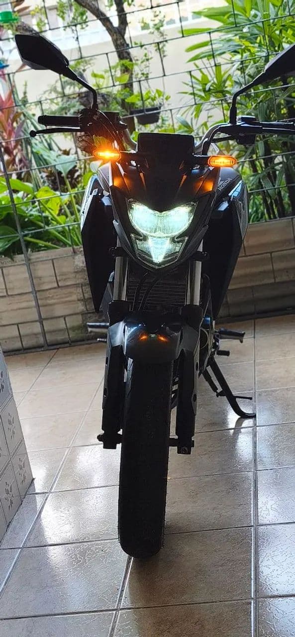 Cb 300 twister