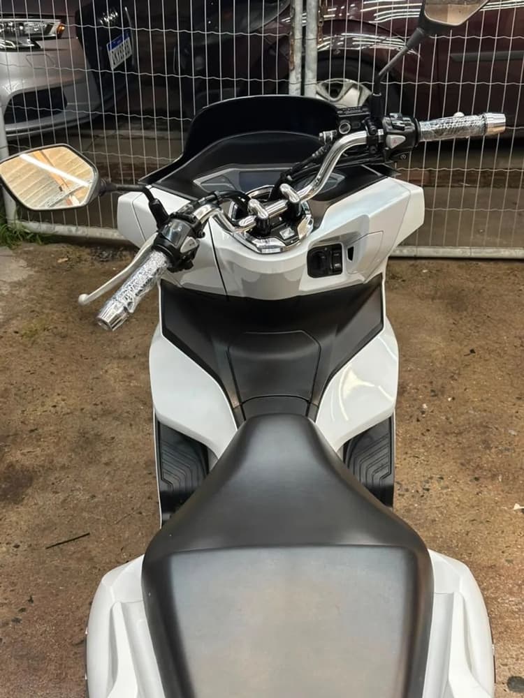 Vendo ou troco Pcx 160.