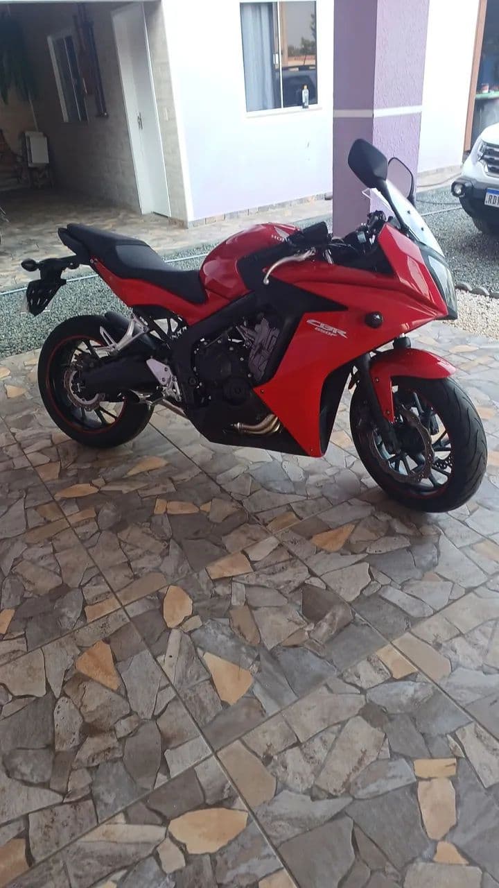 CBR 650F (impecável)