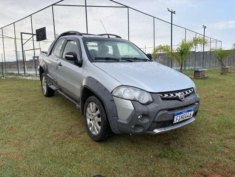 Fiat Strada Adv.1.8 16V Dualogic Flex CD 2013