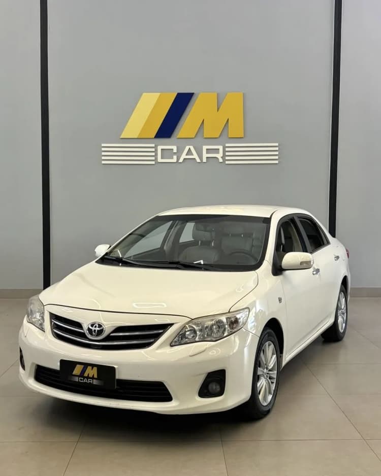 Toyota Corolla Altis 2.0 Flex 16V Aut. 2013