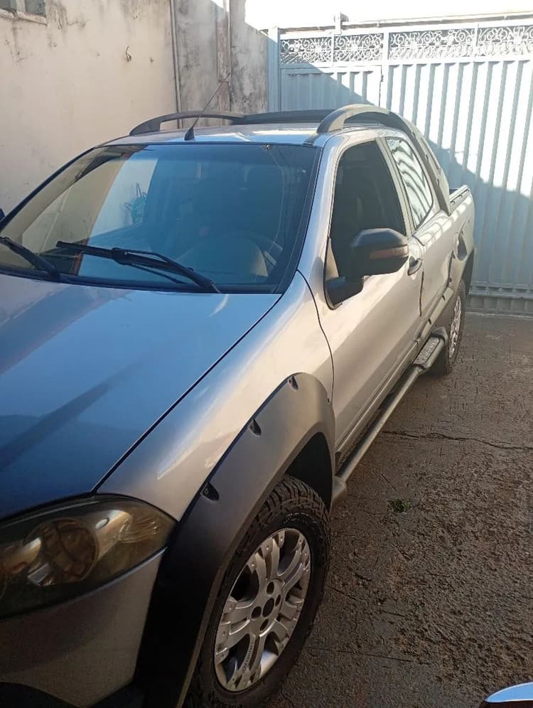 Fiat Strada Adventure1.8/ 1.8 Locker Flex CD 2012