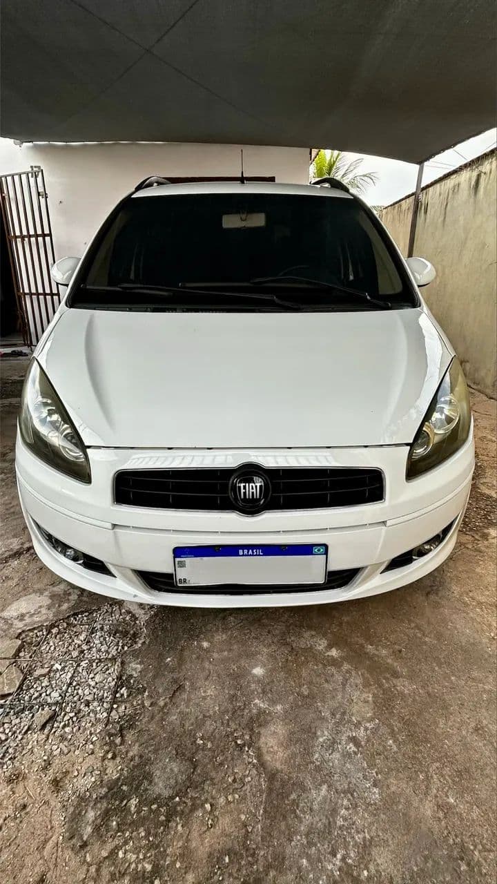 Fiat Idea Attractive 1.4 Fire Flex 8V 5P 2012