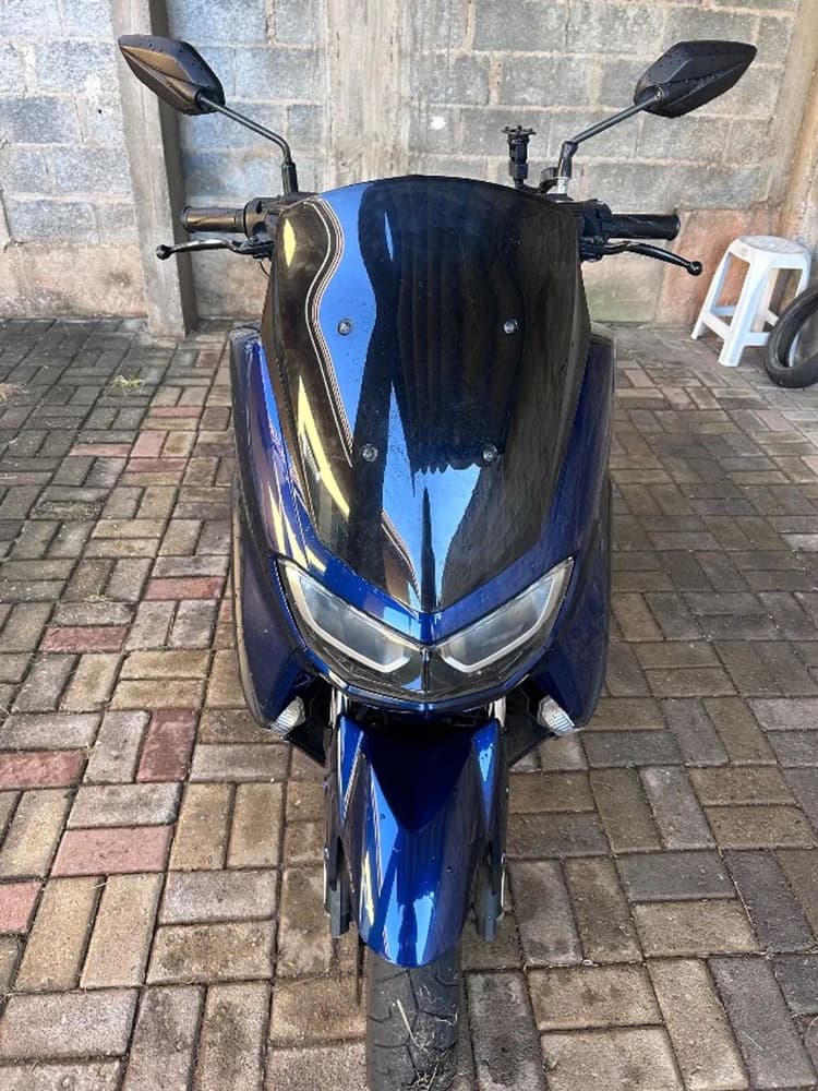 NMAX 2021 azul com km baixa
