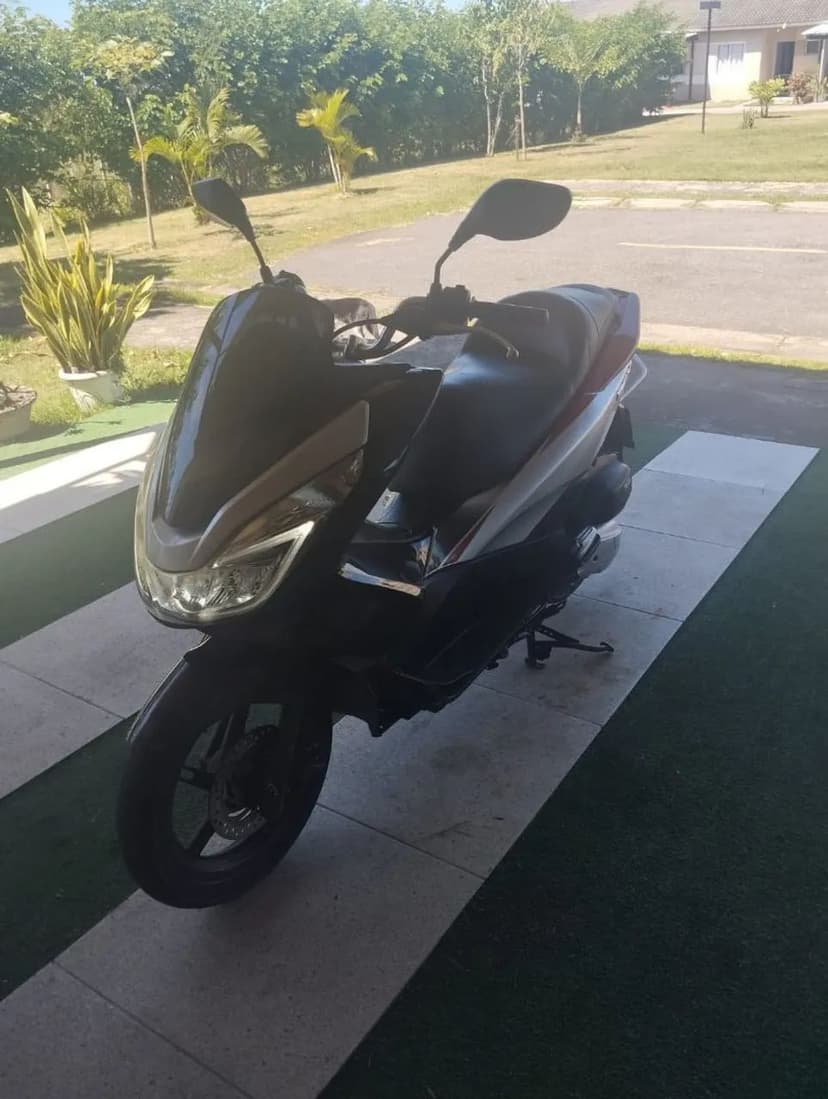 PCX com banco Confort - modelo 2018