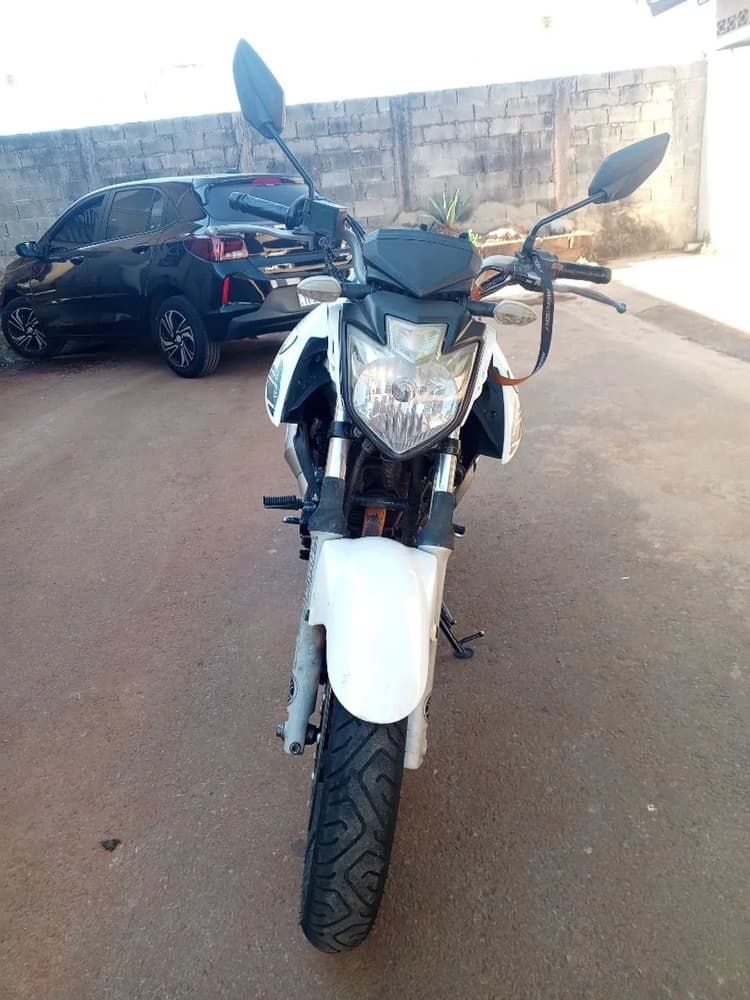 Fazer 250 cc.