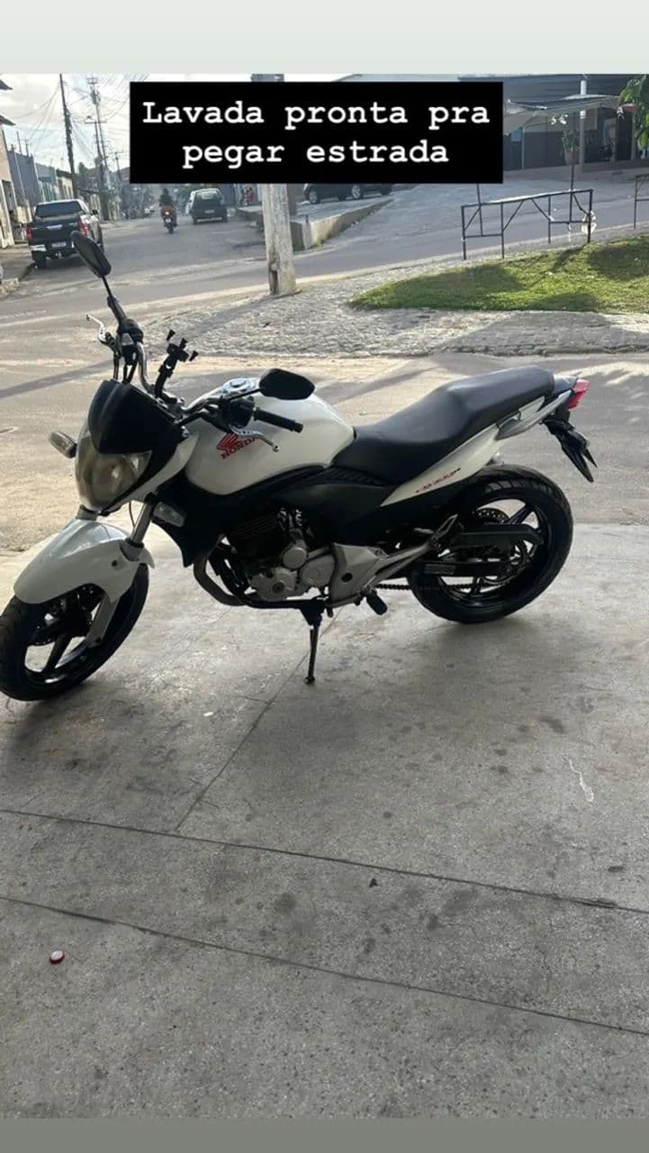 HONDA CB 300 2011/2012  SEM NADA A FAZER 