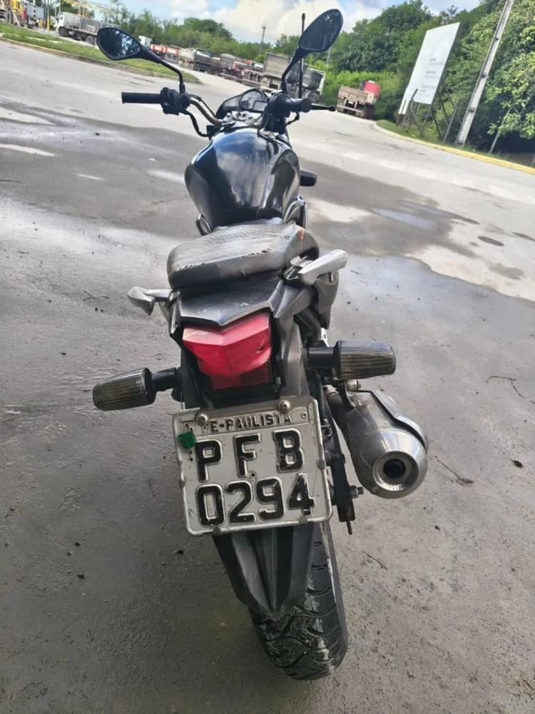 Moto CB 300