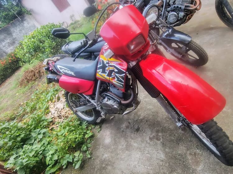 Moto xR200 2002