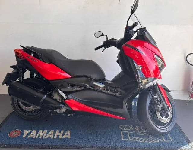 XMAX VERMELHA