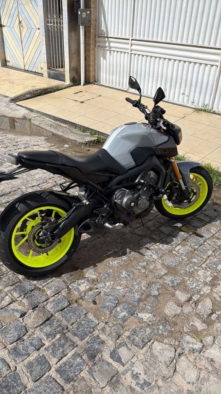 MT 09 