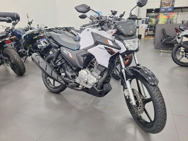 "J - Yamaha Factor 150 0km 