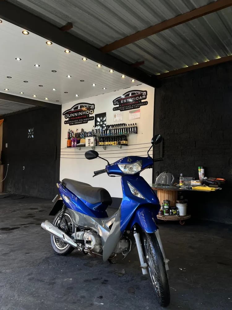 Vende-se moto extra 