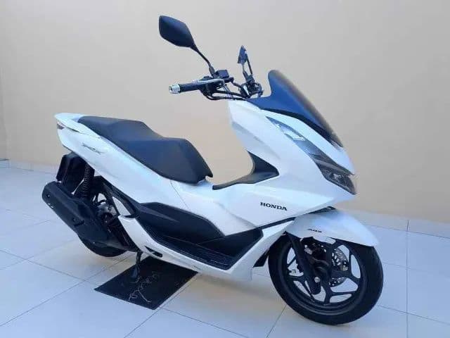 Honda PCX DLX 160   2024  FILÉ 
