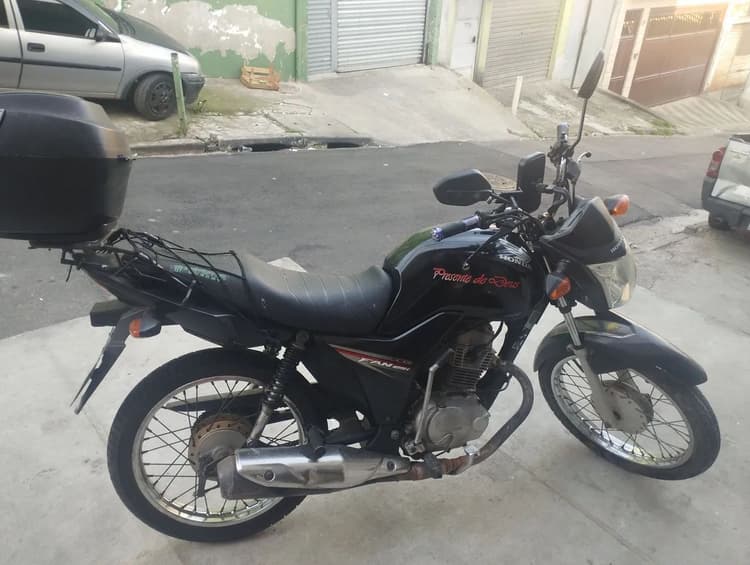 Moto em perfeito estado 