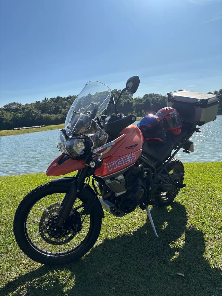 Tiger 800 laranja impecável 