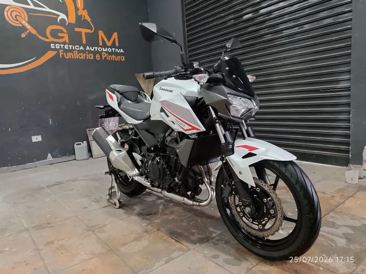Kawasaki z400 2022 com ABS 