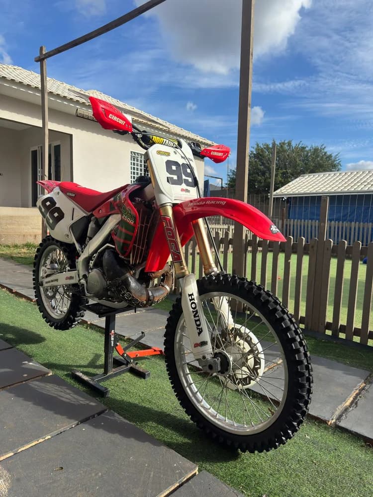 CR250 2001 