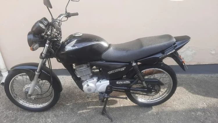CG 150 - ANO 2004 - PRETA