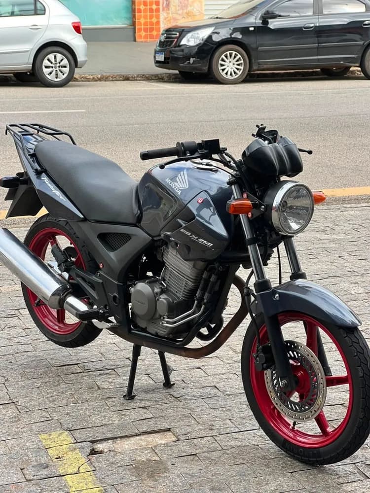 CBX 250 TWISTER HARIDADE 