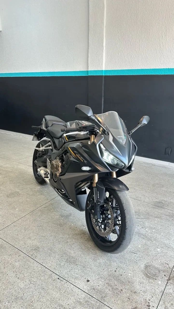 Cbr650r SEM DETALHES 