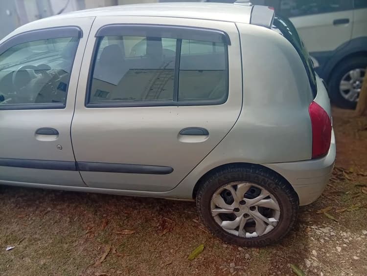 Renault Clio RN/ Expression 1.0 5P 2001