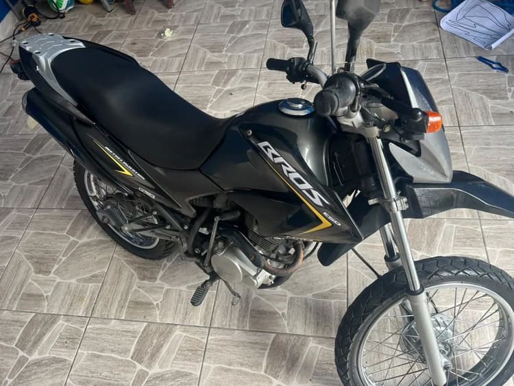 Honda Bros 2011