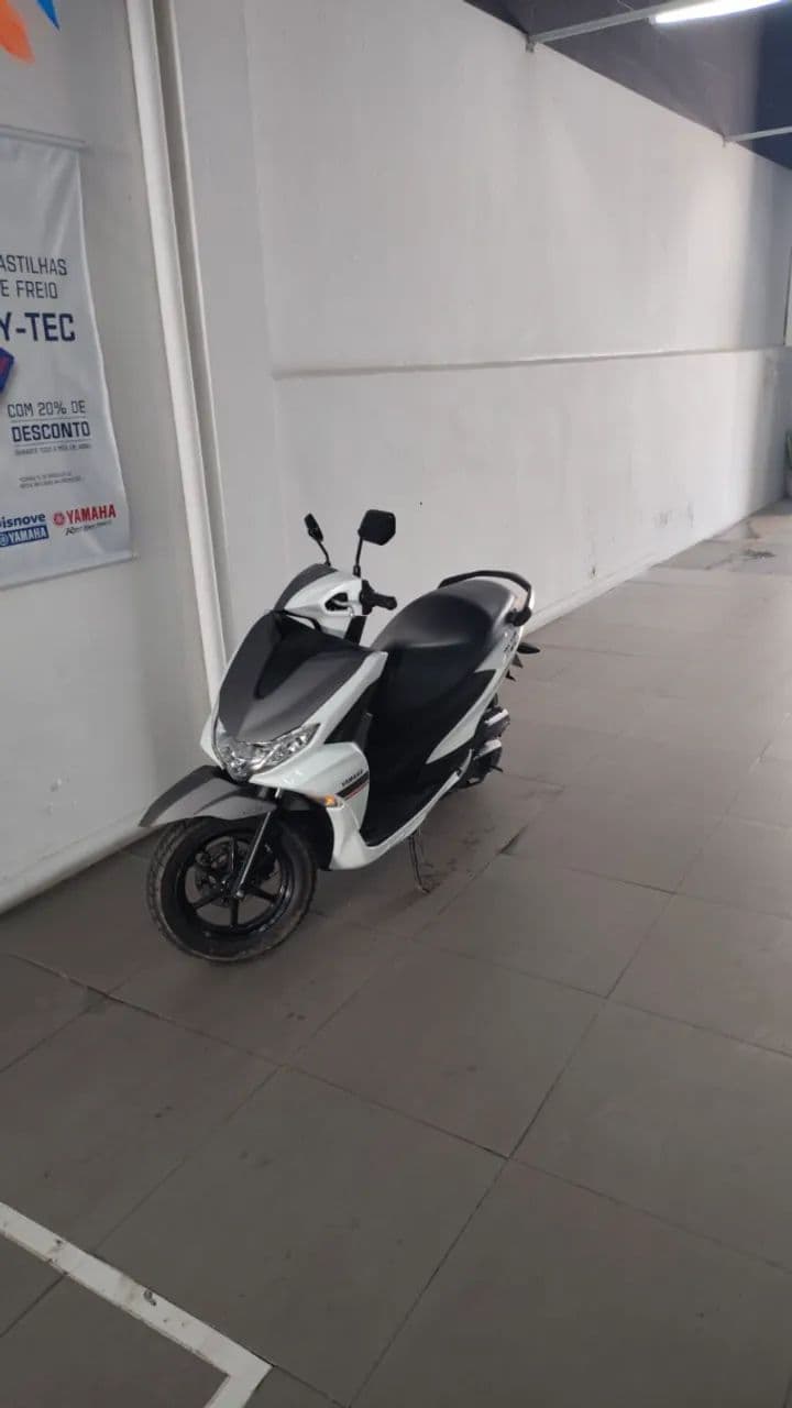 Yamaha fluo 125 abs 2023