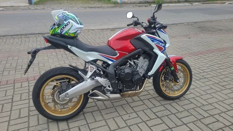 CB650F Impecável 