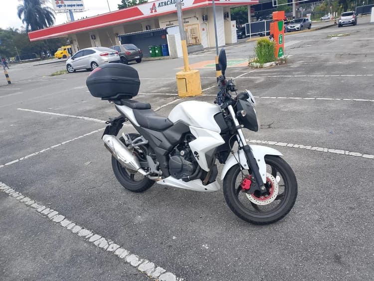 Vendo moto next 250