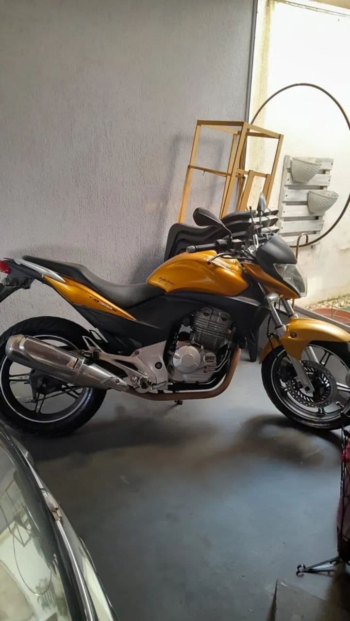 Moto em perfeito estado