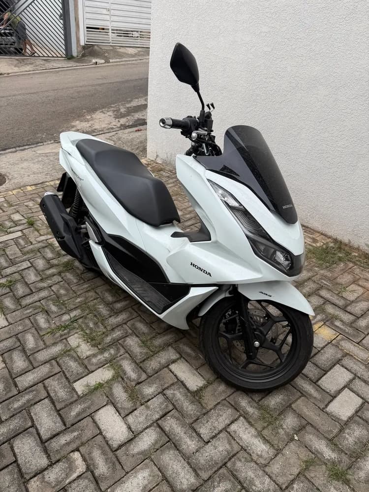 Vendo pcx impecável 
