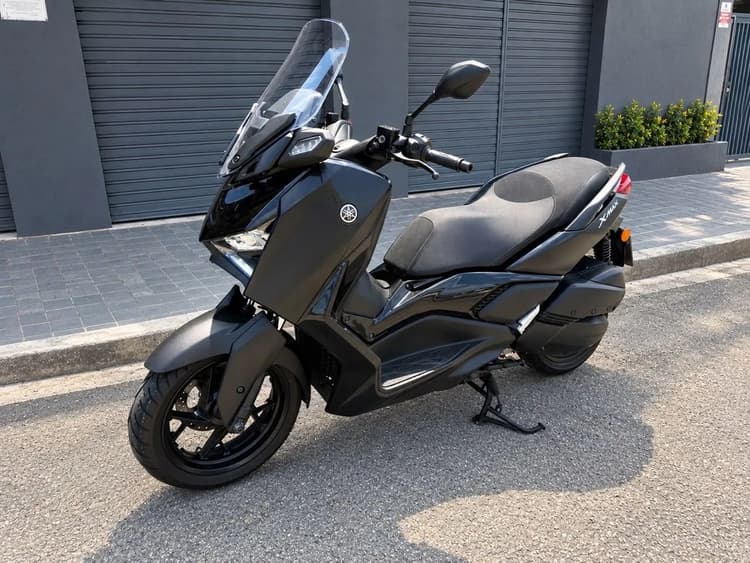 XMAX 250 CONNECTED 2025