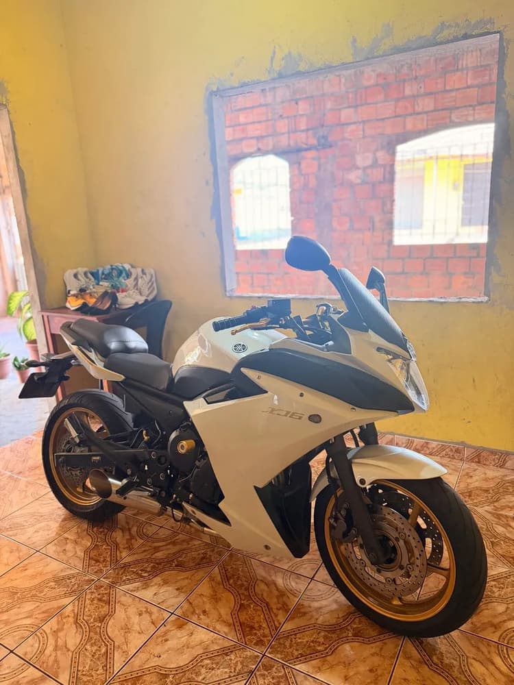 XJ6 F 2012 